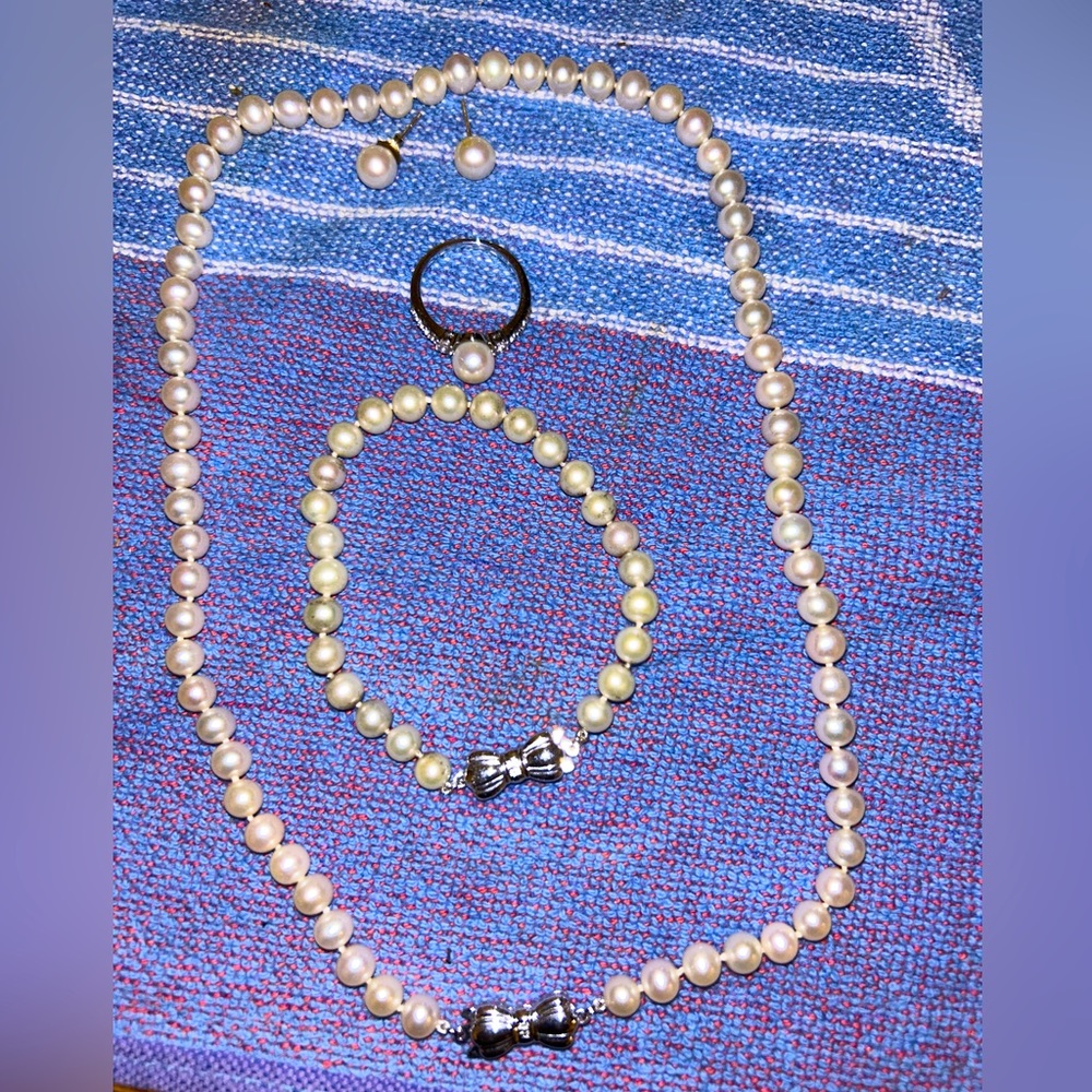 Mikimoto Pearl Jewelry Set -6mm—will piece out
